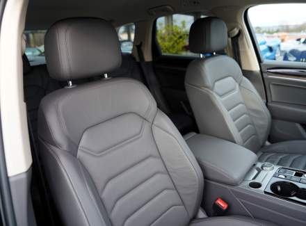 Volkswagen - Touareg