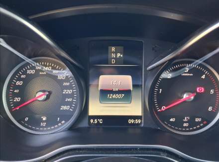 Mercedes-Benz - V-class