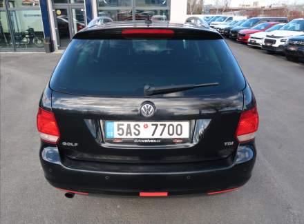 Volkswagen - Golf