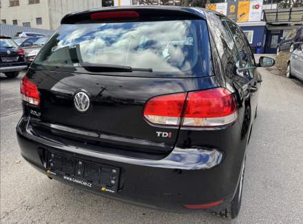 Volkswagen - Golf