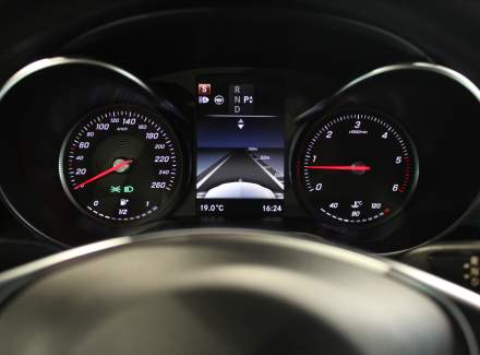 Mercedes-Benz - C-class