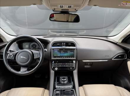 Jaguar - F-Pace