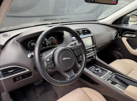 Jaguar - F-Pace