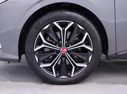 DS Automobiles - DS4