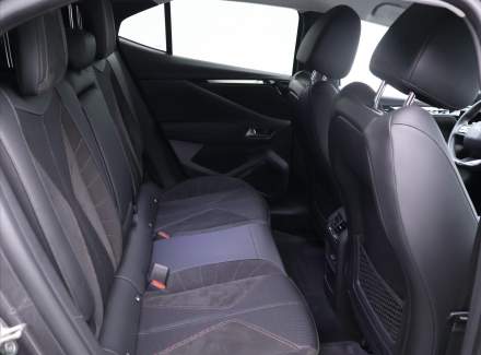 DS Automobiles - DS4