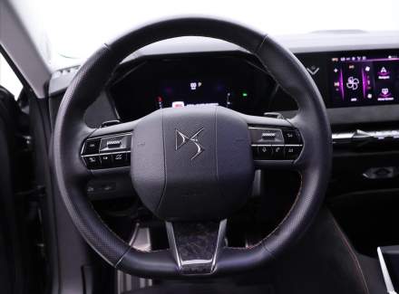 DS Automobiles - DS4