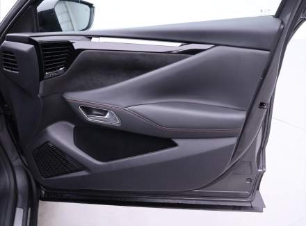 DS Automobiles - DS4