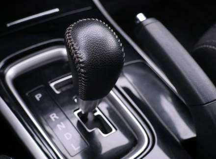 Mitsubishi - Outlander