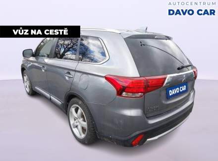 Mitsubishi - Outlander