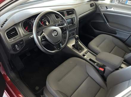 Volkswagen - Golf