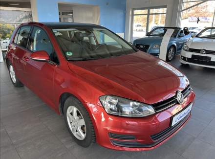 Volkswagen - Golf