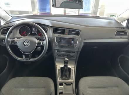 Volkswagen - Golf