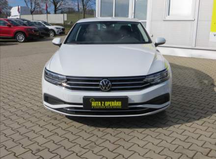 Volkswagen - Passat