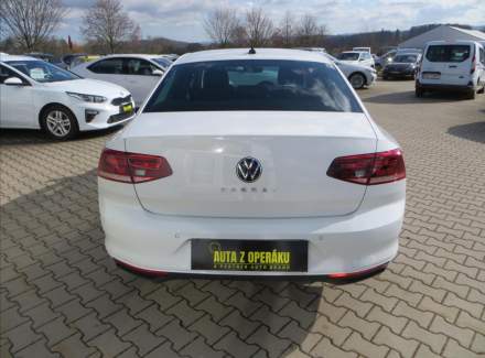 Volkswagen - Passat