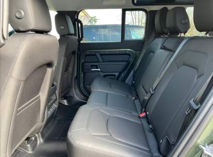 Land Rover - Defender