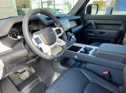 Land Rover - Defender