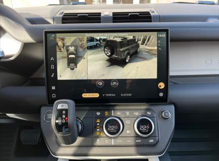 Land Rover - Defender