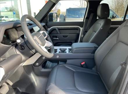 Land Rover - Defender