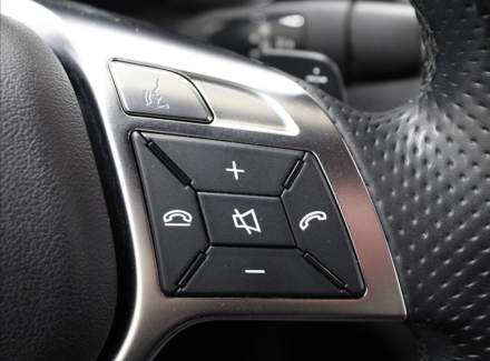 Mercedes-Benz - E-class