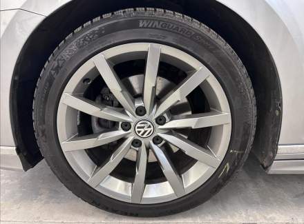 Volkswagen - Passat