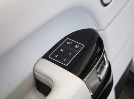 Land Rover - Range Rover