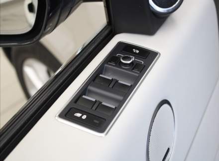 Land Rover - Range Rover