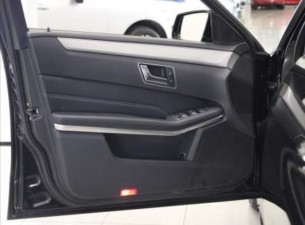 Mercedes-Benz - E-class