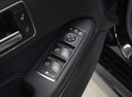 Mercedes-Benz - E-class