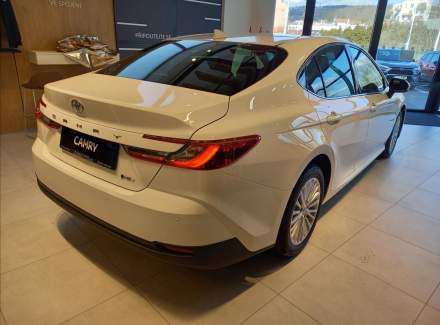 Toyota - Camry