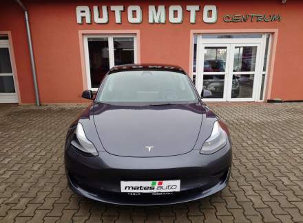 Tesla - Model 3