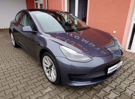 Tesla - Model 3