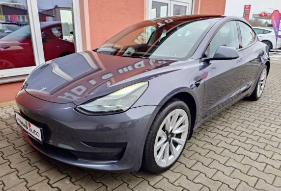Tesla - Model 3