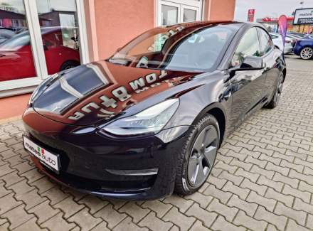 Tesla - Model 3