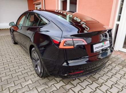 Tesla - Model 3