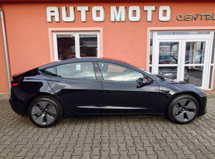 Tesla - Model 3