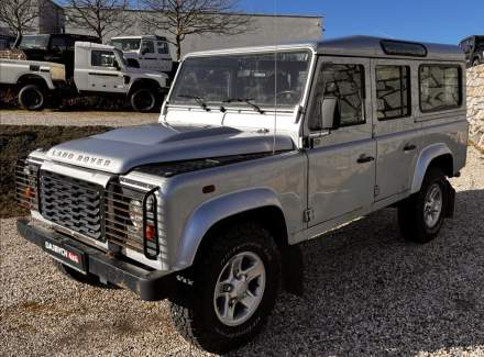 Land Rover - Defender