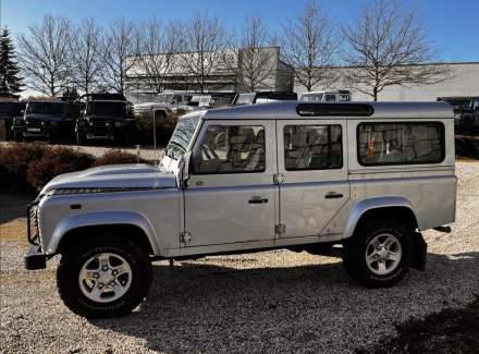 Land Rover - Defender