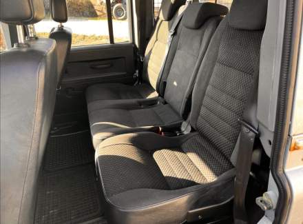 Land Rover - Defender