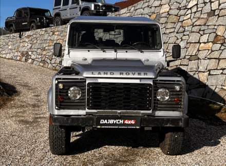 Land Rover - Defender