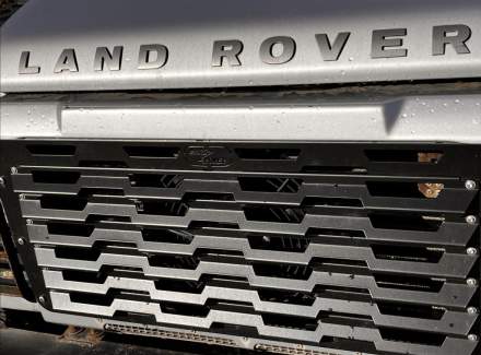 Land Rover - Defender