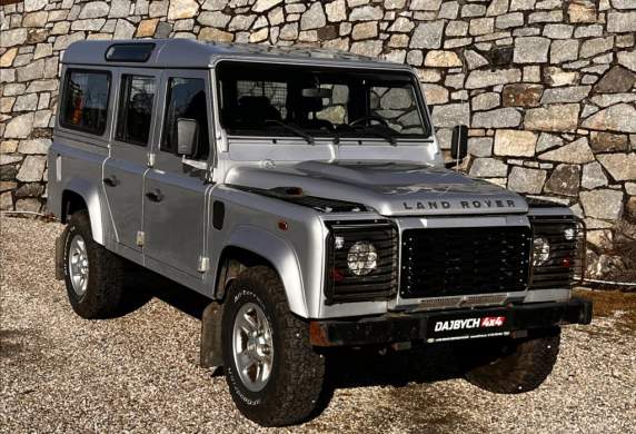 Land Rover - Defender