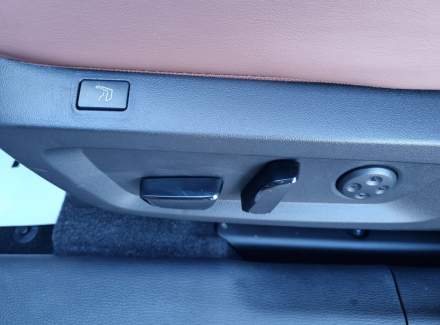 Mitsubishi - Outlander