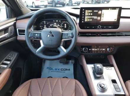 Mitsubishi - Outlander