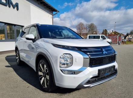 Mitsubishi - Outlander