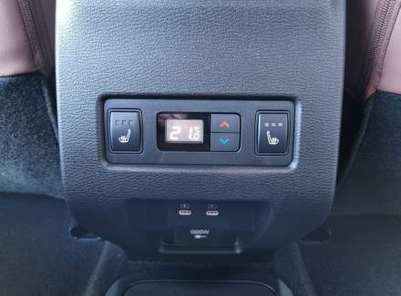 Mitsubishi - Outlander