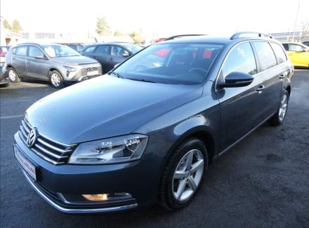 Volkswagen - Passat