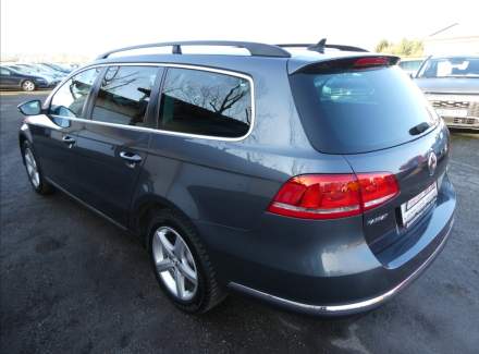 Volkswagen - Passat