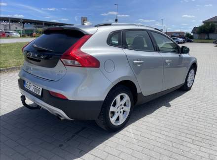 Volvo - V40