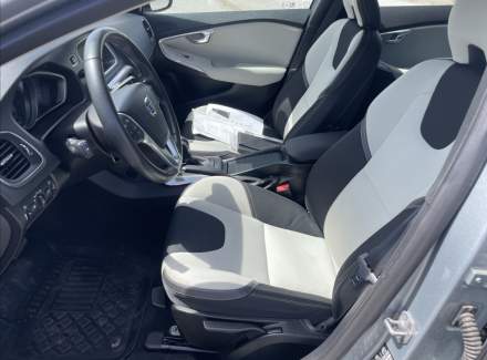 Volvo - V40