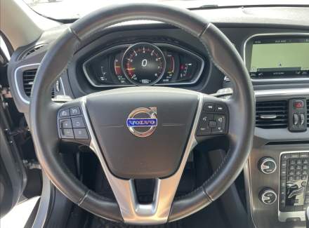 Volvo - V40